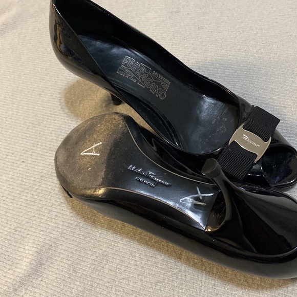 Vintage ferragamo 7.5 pumps - Picture 4 of 5